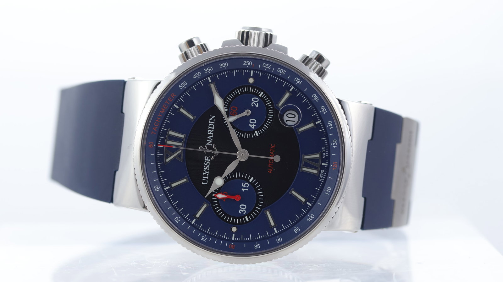 Ulysse Nardin Maxi Marine Automatic Ref 353-66: Brand: Ulysse Nardin Model Name: Maxi Marine Reference: 353-66 Movement type: Automatic Dial shape: Circular Dial colour: Blue Dial features: Black centre. Tachymetre chaper ring. Red accents. Date ap