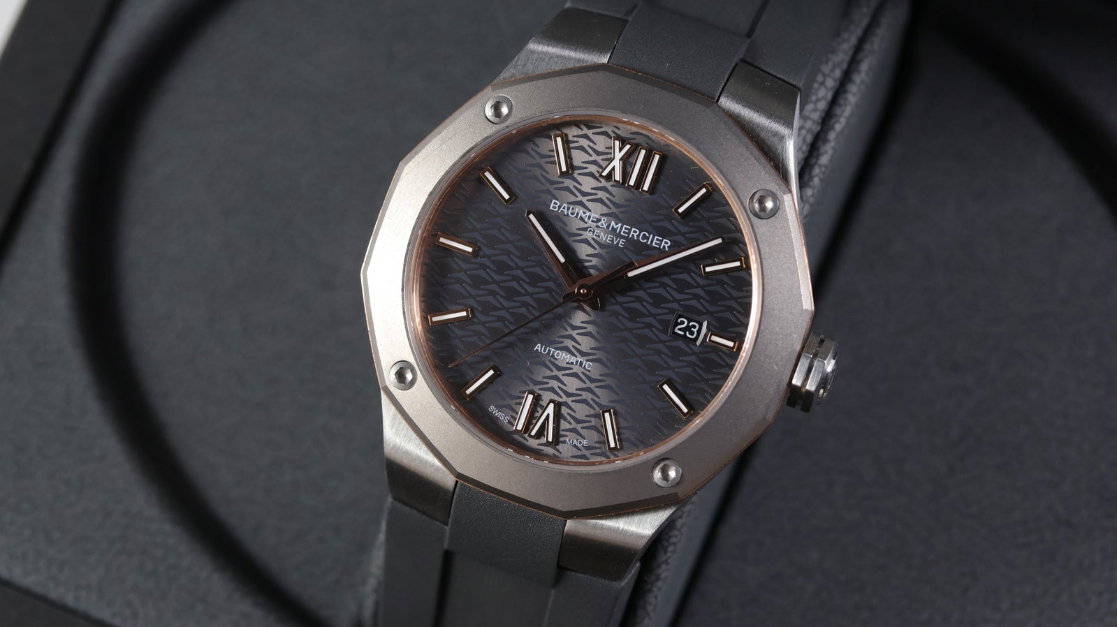 Baume & Mercier Riviera Automatic Ref 65915 With Box (1 of 6)