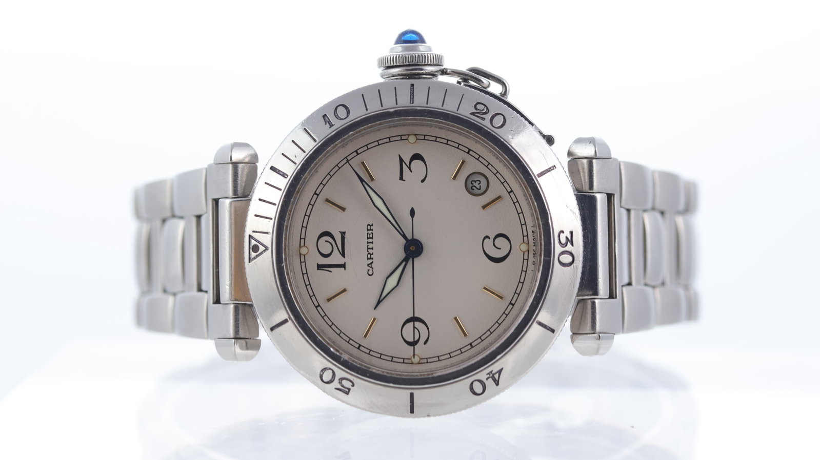 Cartier Pasha Ref 4020 Automatic: Brand: Cartier Model Name: Pasha Reference: 4020 Movement type: Automatic Dial shape: Circular Dial colour: White Dial features: Baton and arabic numeral hour markers, Date aperture at 4:30 o'clock. B