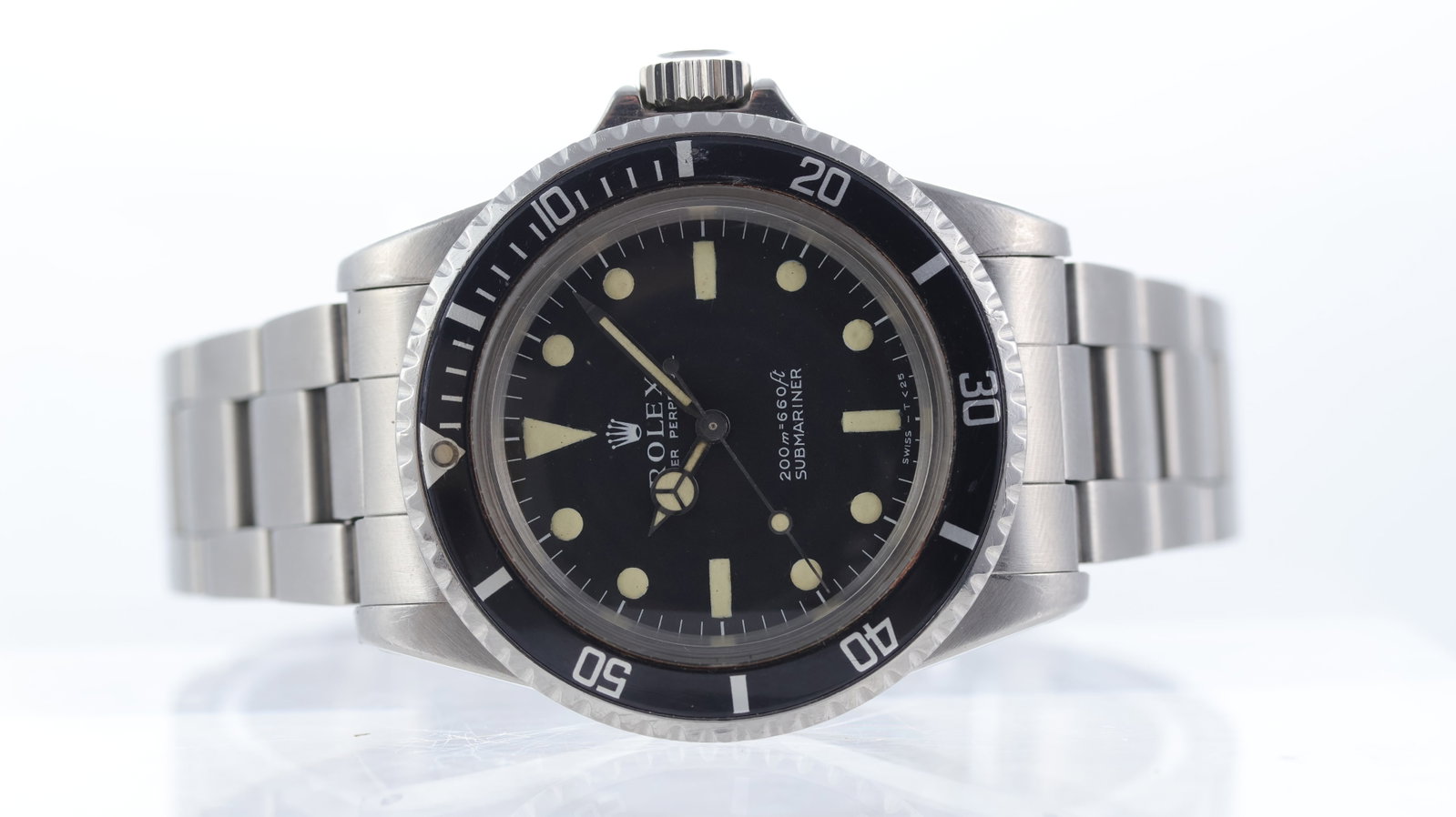Vintage Rolex Submariner Ref 5513 Metres First Zinc Sulphide Dial Circa 1967: Brand: Rolex Model Name: Submariner Reference: 5513 Movement type: Automatic Movement calibre: Rolex 1520 Year: Circa 1967 Dial shape: Circular Dial colour: Black Dial features: Rare metres first zinc