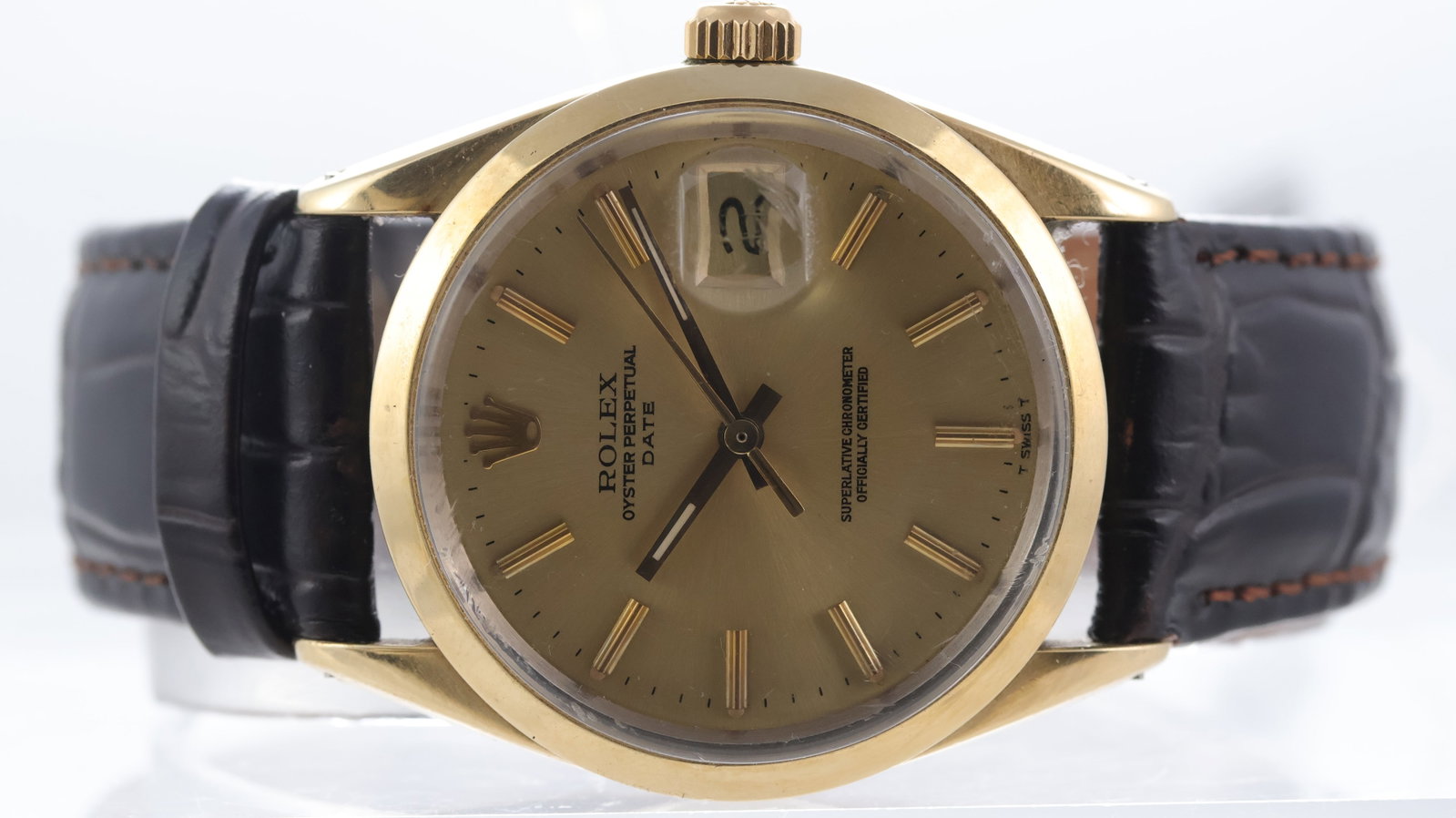 Rolex Oyster Perpetual Date Ref 1550 Circa 1979: Brand: Rolex Model Name: Oyster Perpetual Date Reference: 1550 Movement type: Automatic Movement calibre: Rolex 1570 Year: Circa 1979 Dial shape: Circular Dial colour: Champagne Dial features: Baton h