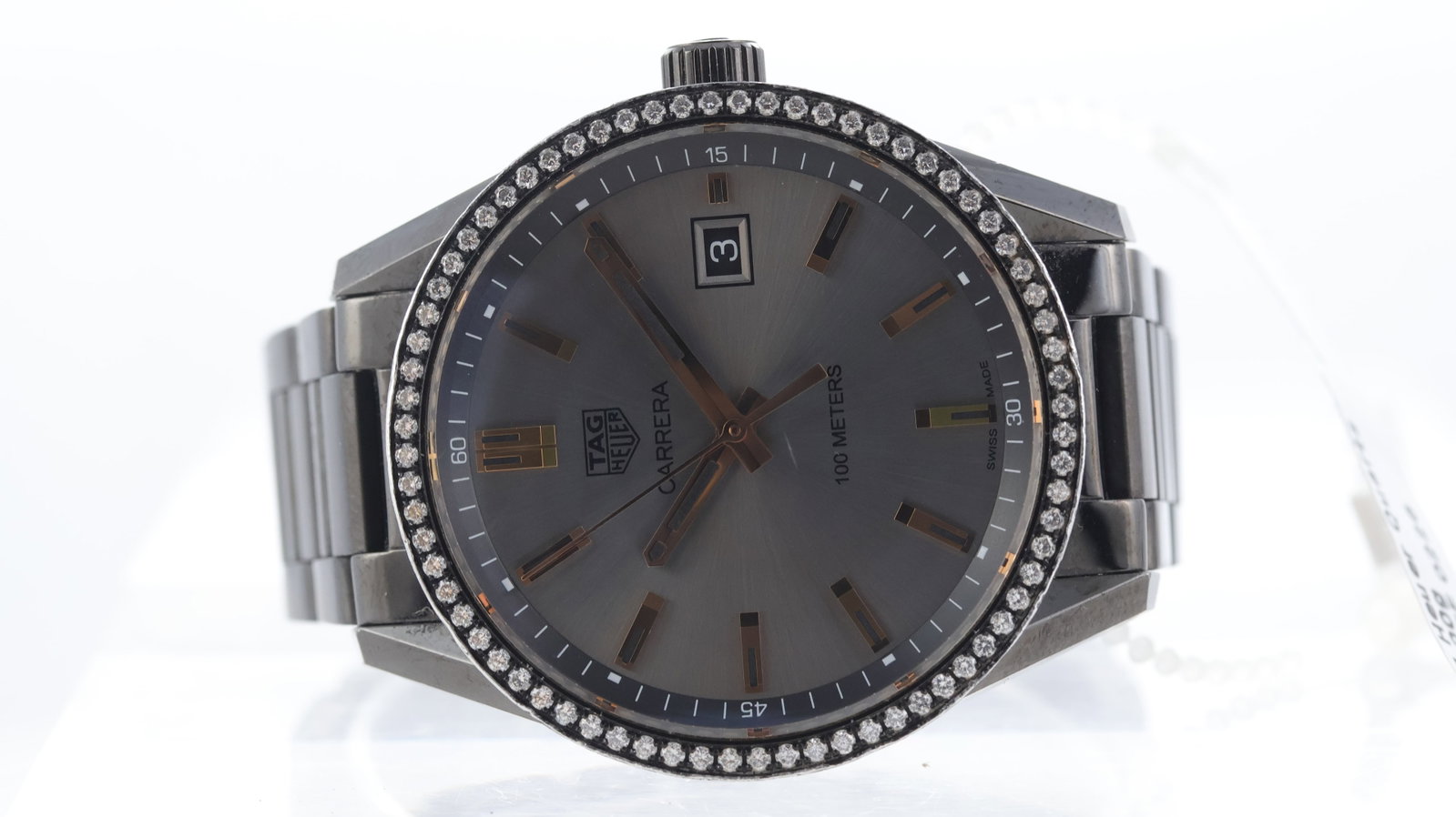 Tag Heuer Carrera Ref WAR1115: Brand: Tag Heuer Model Name: Carrera Reference: WAR1115 Movement type: Quartz Dial shape: Circular Dial colour: Sunburst Grey Dial features: Rose hands and hour markers. Quick set date aperture at 3 o
