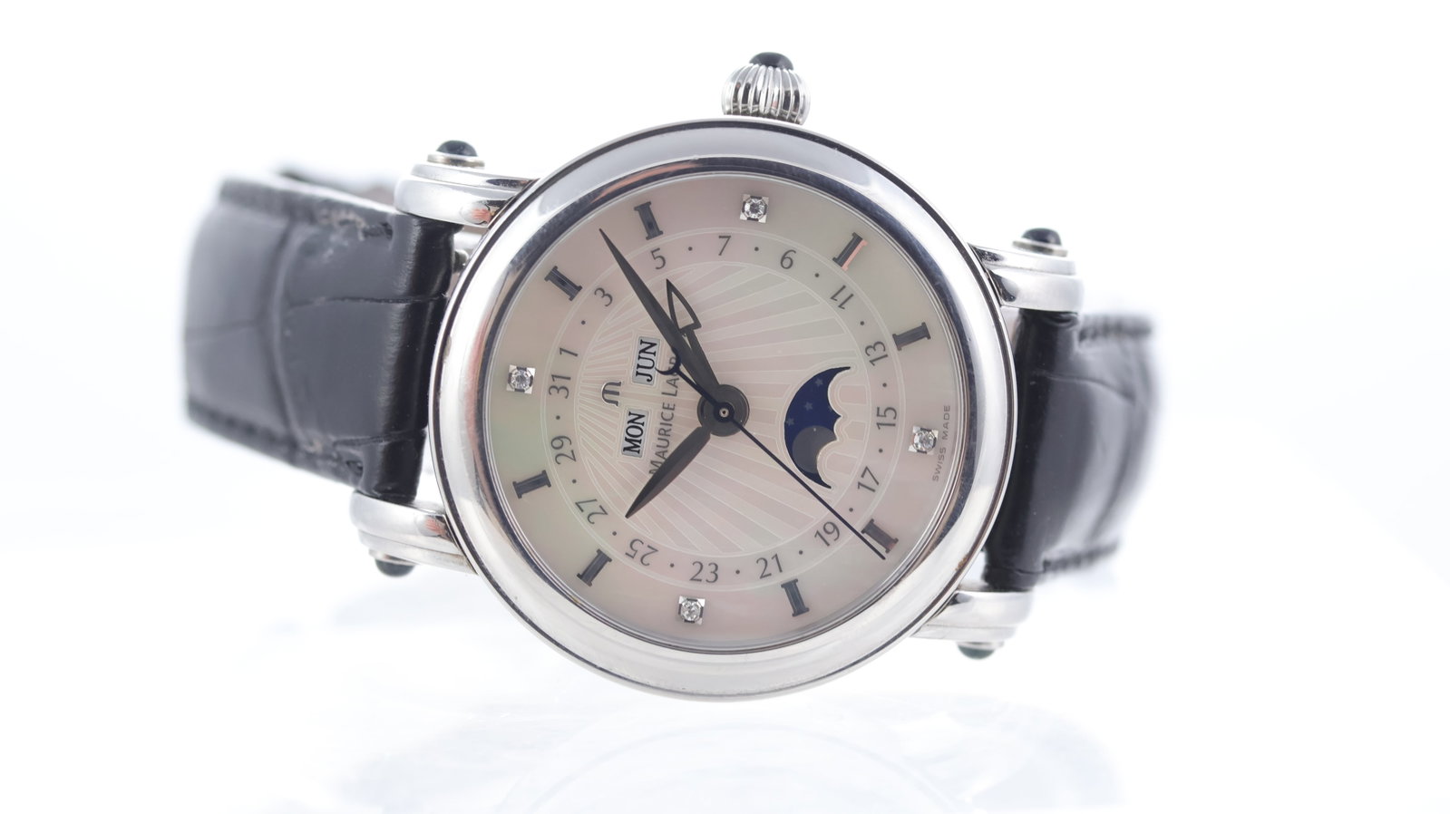 Maurice Lacroix Masterpiece Ref MP 6066: Brand: Maurice Lacroix Model Name: Masterpiece Reference: MP 6066 Movement type: Automatic Movement calibre: ETA 2824-2 Dial shape: Circular Dial colour: Mother of Pearl Dial features: Baton hour mark