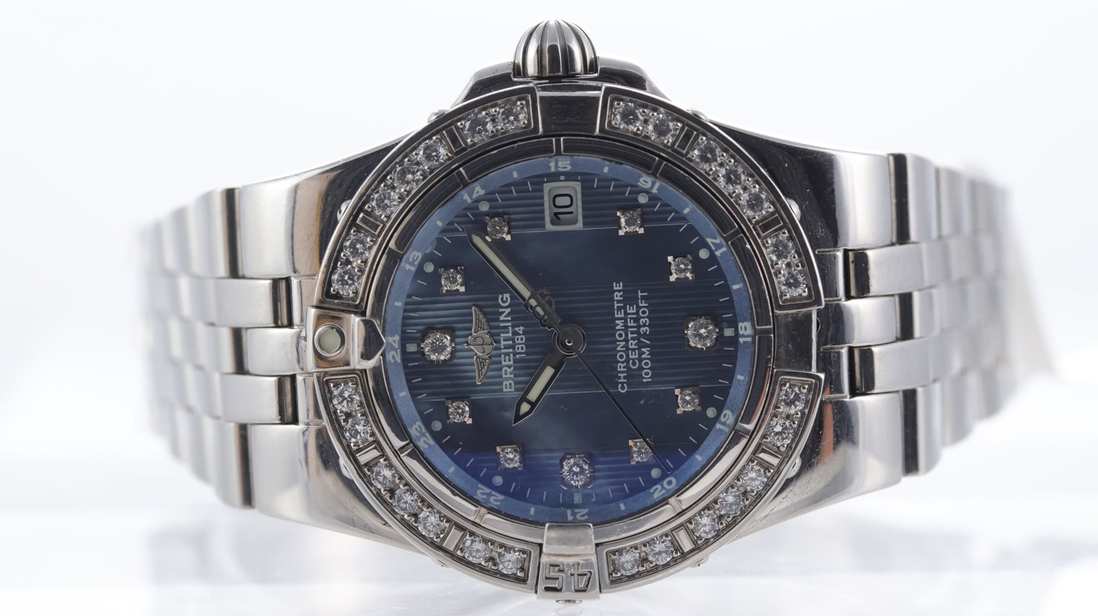 Breitling Starliner Ref A71340: Brand: Breitling Model Name: Starliner Reference: A71340 Movement type: Quartz Dial shape: Circular Dial colour: Mother of Pearl Dial features: Dot diamond hour markers. Quick set date aperture at 3 o