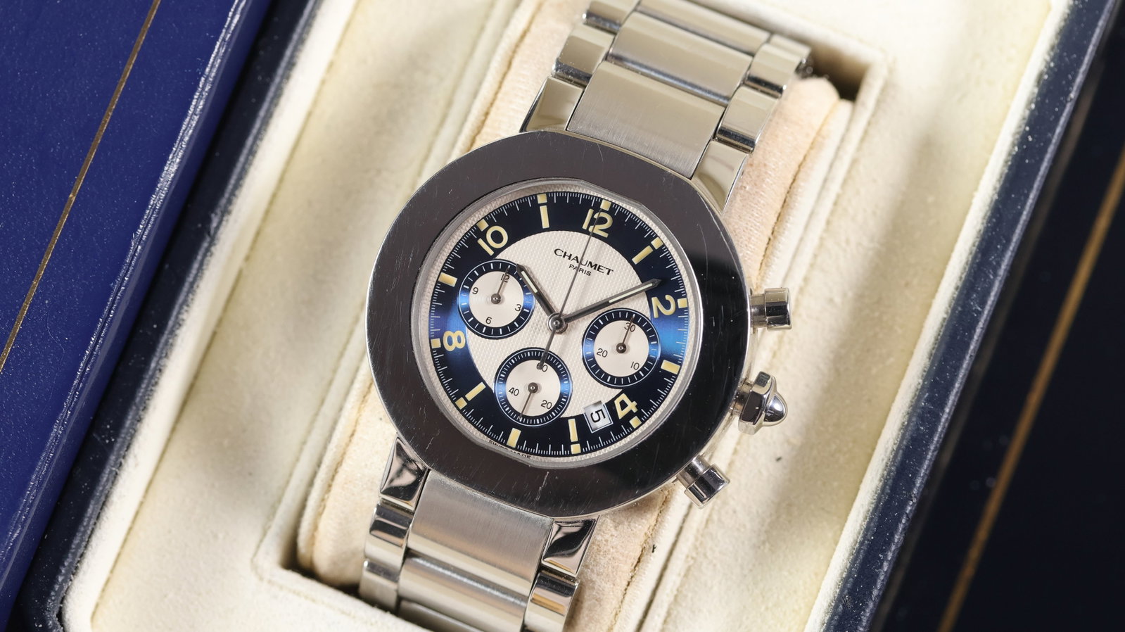 Chaumet Frederic Piguet Ref W3680/26 with Box and Papers 2001: Brand: Chaumet Model Name: Frederic Piguet Reference: W3680/26 Movement type: Automatic Movement calibre: Chaumet Frederic Piguet 1185 Year: 2001 Box: Full Box Papers: Full Set Papers Dial shape: Circ