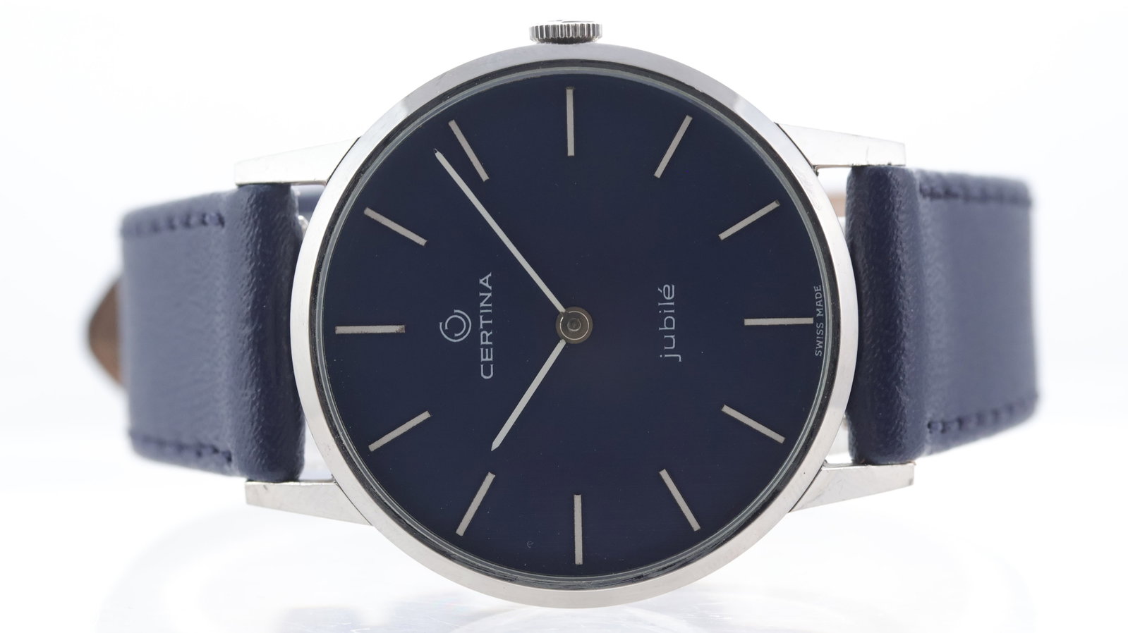 Vintage Certina Jubile Ref 396 3798 41 Circa 1970's: Brand: Certina Model Name: Jubile Reference: 396 3798 41 Movement type: Manual Wind Movement calibre: Certina 396 Year: Circa 1970's Dial shape: Circular Dial colour: Blue Dial features: Vertically br