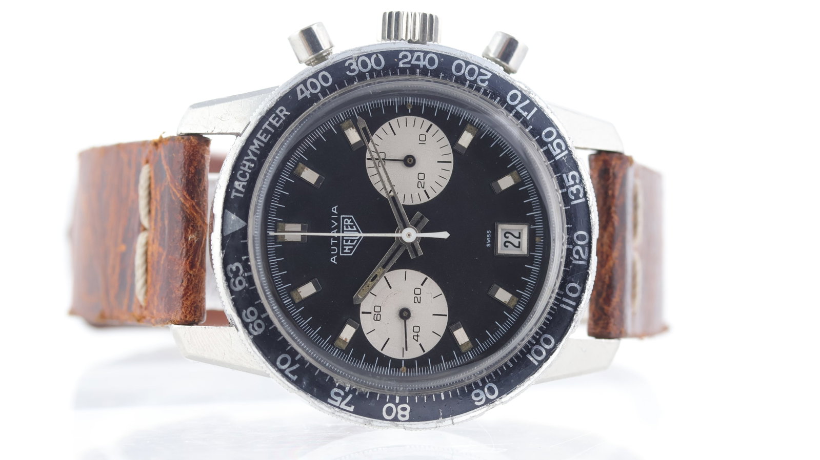 Vintage Heuer Autavia Chronograph '30 Dato' Reference 7863 Circa 1960's: Brand: Heuer Model Name: Autavia Reference: 7863 Movement type: Manual Wind Movement calibre: Heuer Valjoux 7732 Year: Circa 1960's Dial shape: Circular Dial colour: Black Dial features: Baton hour ma