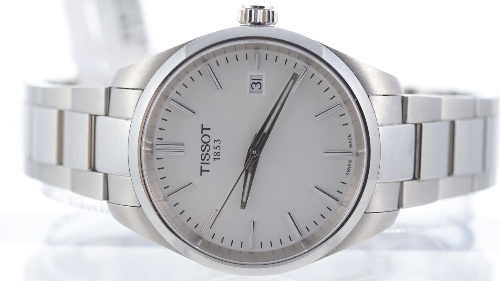 Tissot PR100 Ref T150210A with Box and Papers: Brand: Tissot Model Name: PR100 Reference: T150210A Movement type: Quartz Box: inner box Papers: Full Set Papers Dial shape: Circular Dial colour: Silver Dial features: Applied baton hour markers and