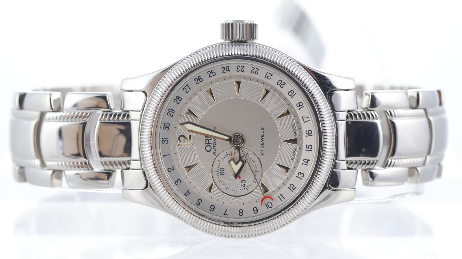 Oris Pointer Date Ref 7482B: Brand: Oris Model Name: Pointer Date Reference: 7482B Movement type: Automatic Movement calibre: Oris 644 Dial shape: Circular Dial colour: Silver Dial features: Arrow hour markers, pointer date,
