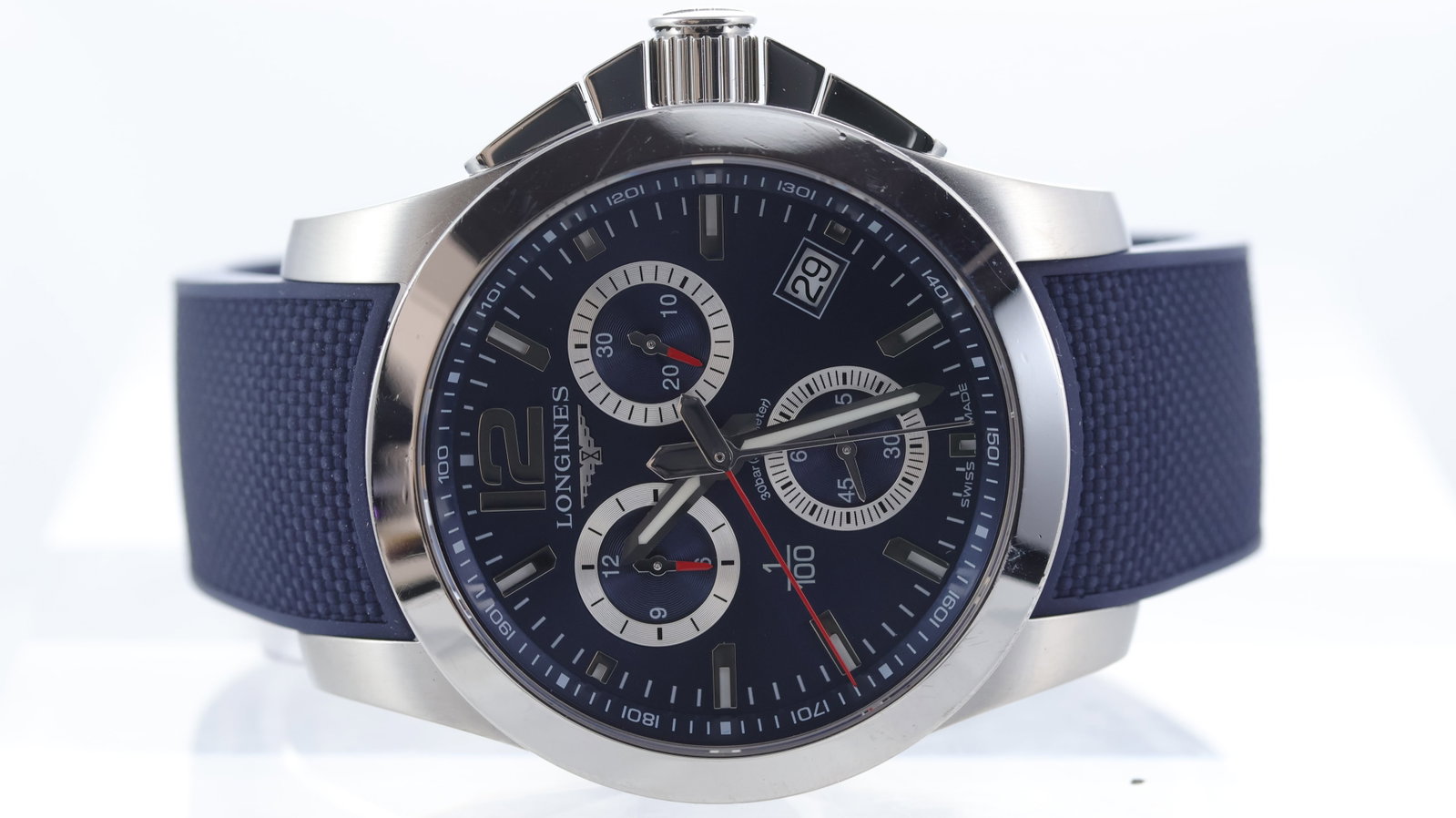 Longines Conquest Ref L3.700.4: Brand: Longines Model Name: Conquest Reference: L3.700.4 Movement type: Quartz Dial shape: Circular Dial colour: Blue Dial features: Baton hour markers, three subsidiary dials, date aperture at 4