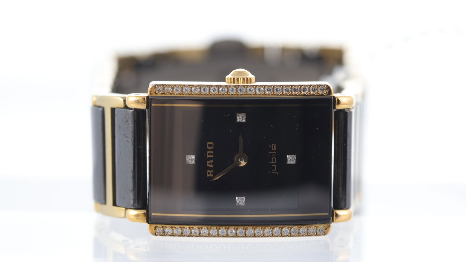 Ladies Rado Diastar Jubile Quartz Ref 153.0339.3: Brand: Rado Model Name: Diastar Reference: 153.0339.3 Movement type: Quartz Dial shape: Rectangular Dial colour: Blac