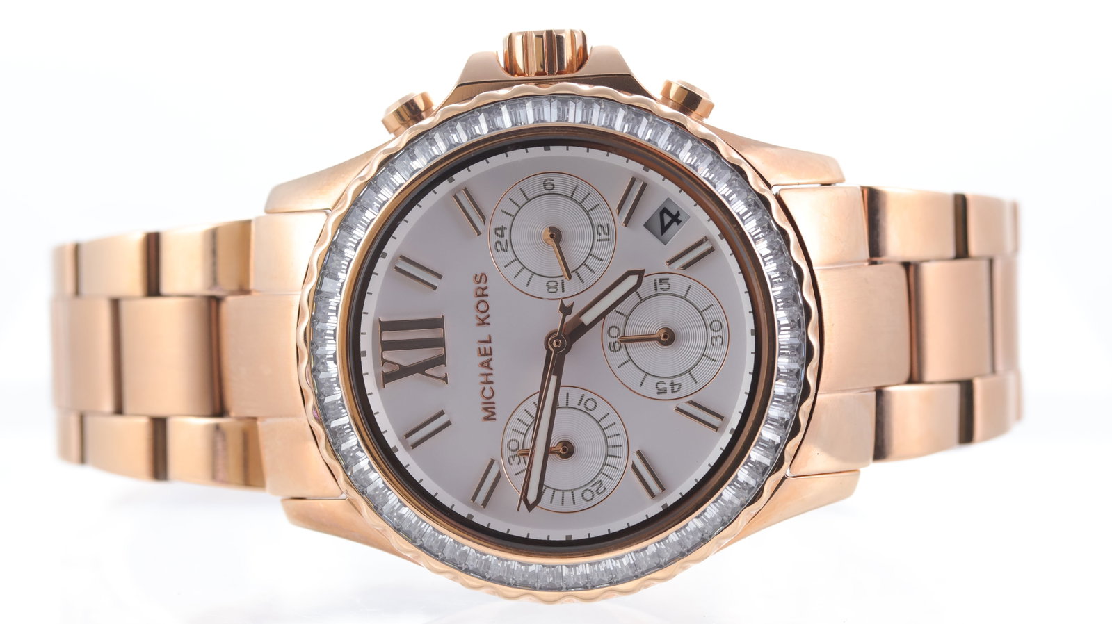 Michael Kors Watch Ref MK-7213: Brand: Michael Kors Model Name: Watch Reference: MK-7213 Movement type: Quartz Dial shape: Circular Dial colour: White Dial features: Baton hour markers, three subsidiary dials, date aperture at 4:30