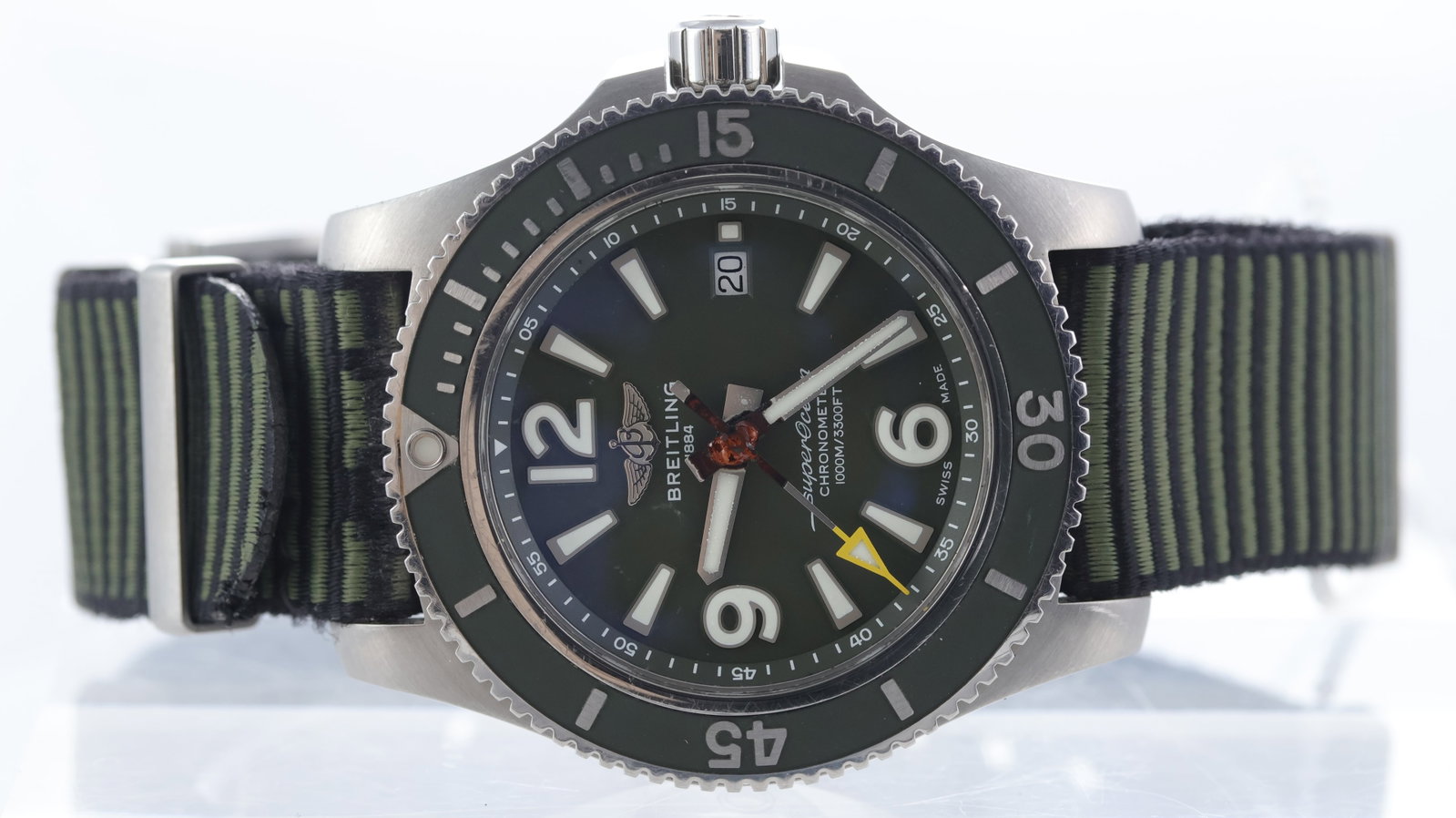 Breitling Superocean 44 Limted Edition 'OuterKnown'Ref A17367 AS FOUND: Brand: Breitling Model Name: Superocean 44 Reference: A17367 Movement type: Automatic Dial shape: Circular Dial colour: Green Dial features: Applied hour markers, quickset date at 3 o'clock Bezel: