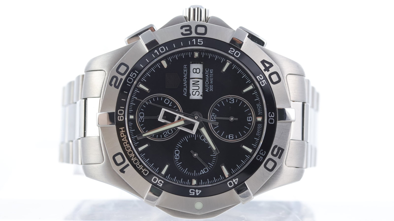 Tag Heuer Aquaracer Ref CAF2010: Brand: Tag Heuer Model Name: Aquaracer Reference: CAF2010 Movement type: Automatic Dial shape: Circular Dial colour: Black Dial features: Lume filled hands and hour markers. Day & Date aperture