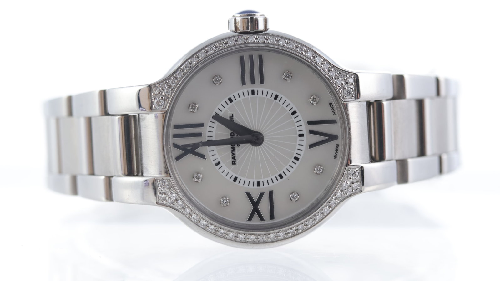 Raymond Weil Noemia Ref 5927: Brand: Raymond Weil Model Name: Noemia Reference: 5927 Movement type: Quartz Dial shape: Circular Dial colour: Mother of Pearl Dial features: Silver hands with dot diamond and roman numeral hour