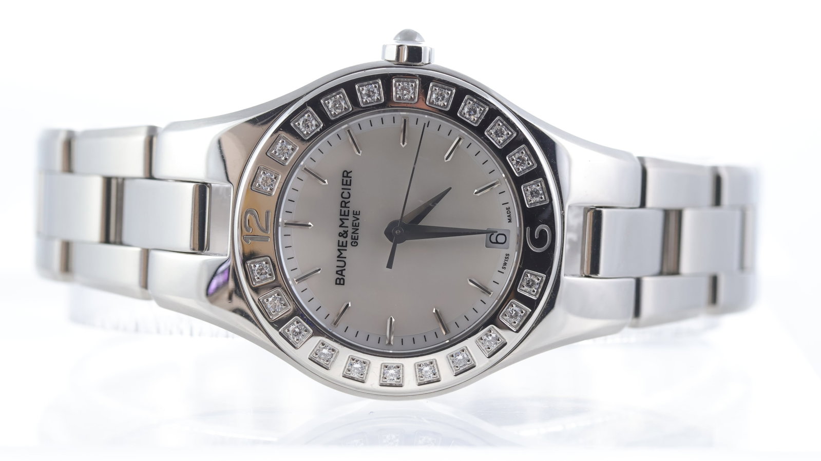 Baume & Mercier Linea Ref 65724: Brand: Baume & Mercier Model Name: Linea Reference: 65724 Movement type: Quartz Dial shape: Circular Dial colour: Mother of Pearl Dial features: Silver hands and baton hour markers. Date aperture