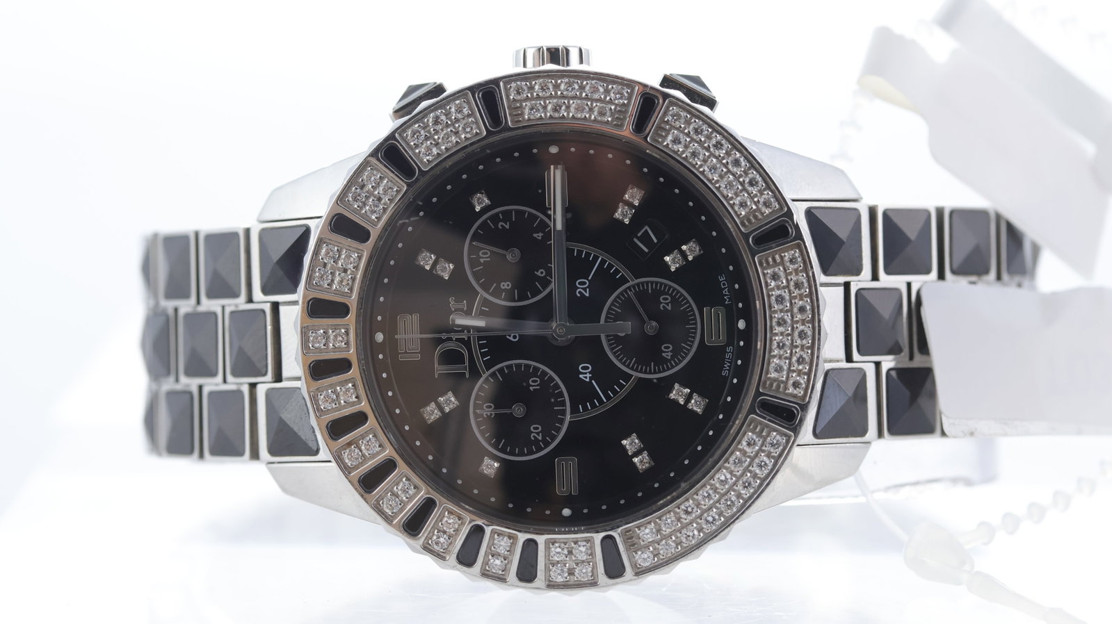 Christian Dior Christal Ref CD11431C-V with Box and Papers 2014: Brand: Christian Dior Model Name: Christal Reference: CD11431C-V Movement type: Quartz Year: 2014 Box: Full Box Papers: Full Set Papers Dial shape: Circular Dial colour: Black Dial features: Stone