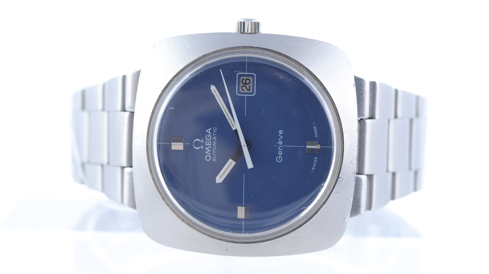 Omega Geneve Ref 166.081 Circa 1970's: Brand: Omega Model Name: Geneve Reference: 166.081 Movement type: Automatic Year: Circa 1970's Dial shape: Circular Dial colour: Blue Dial features: Crosshair dial with quarterly baton hour markers, d
