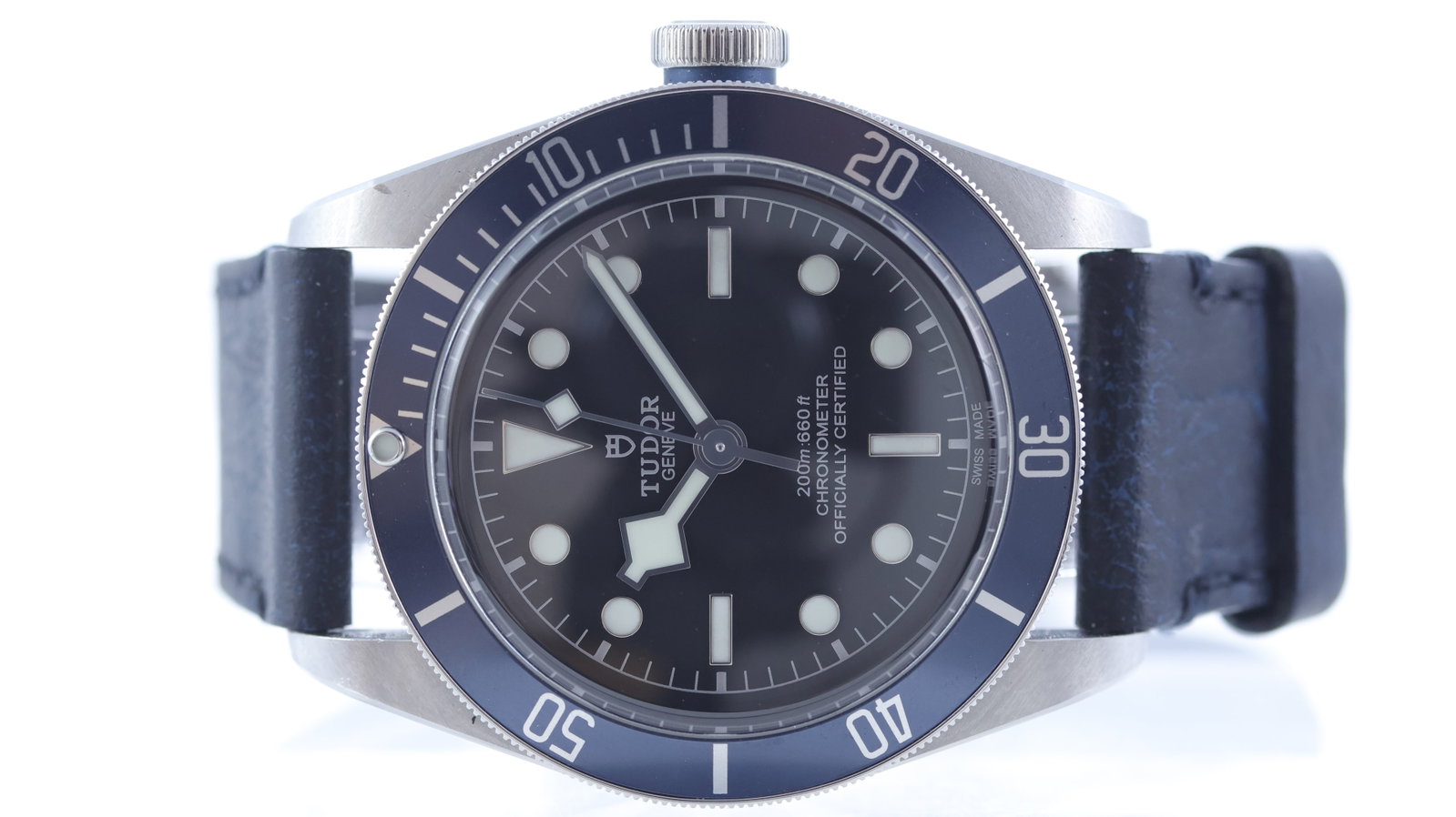Tudor Black Bay 41 Automatic Ref 79230: Brand: Tudor Model Name: Black Bay Reference: 79230 Movement type: Automatic Dial shape: Circular Dial colour: Black Dial features: Matte dial. Snowflake hands. Applied hour markers. Bezel: Uni-direct