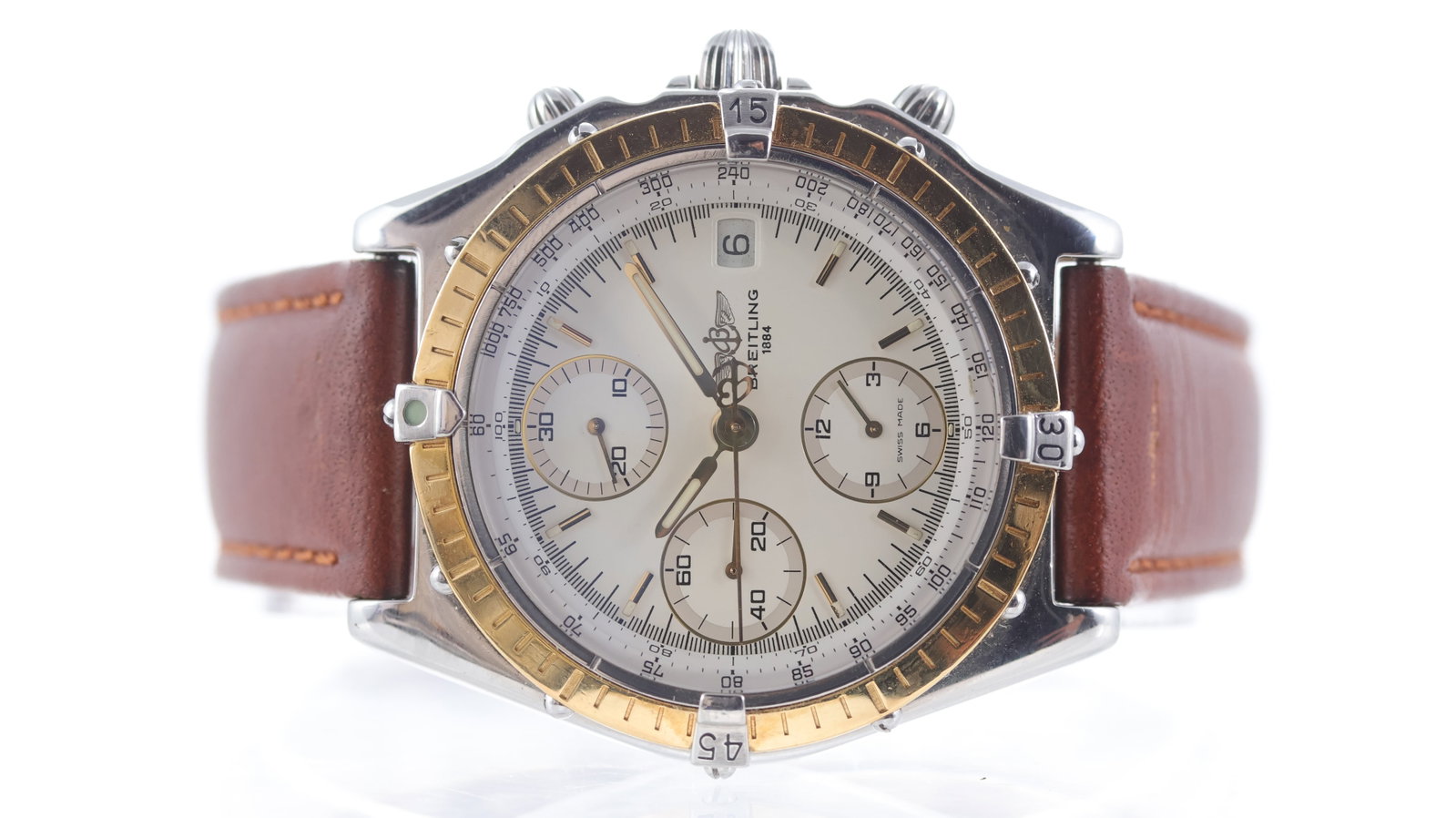 Breitling Chronomat Ref D13048: Brand: Breitling Model Name: Chronomat Reference: D13048 Movement type: Automatic Dial shape: Circular Dial colour: Cream Dial features: Gilt hands, baton hour markers. Seconds subsidiary, Date