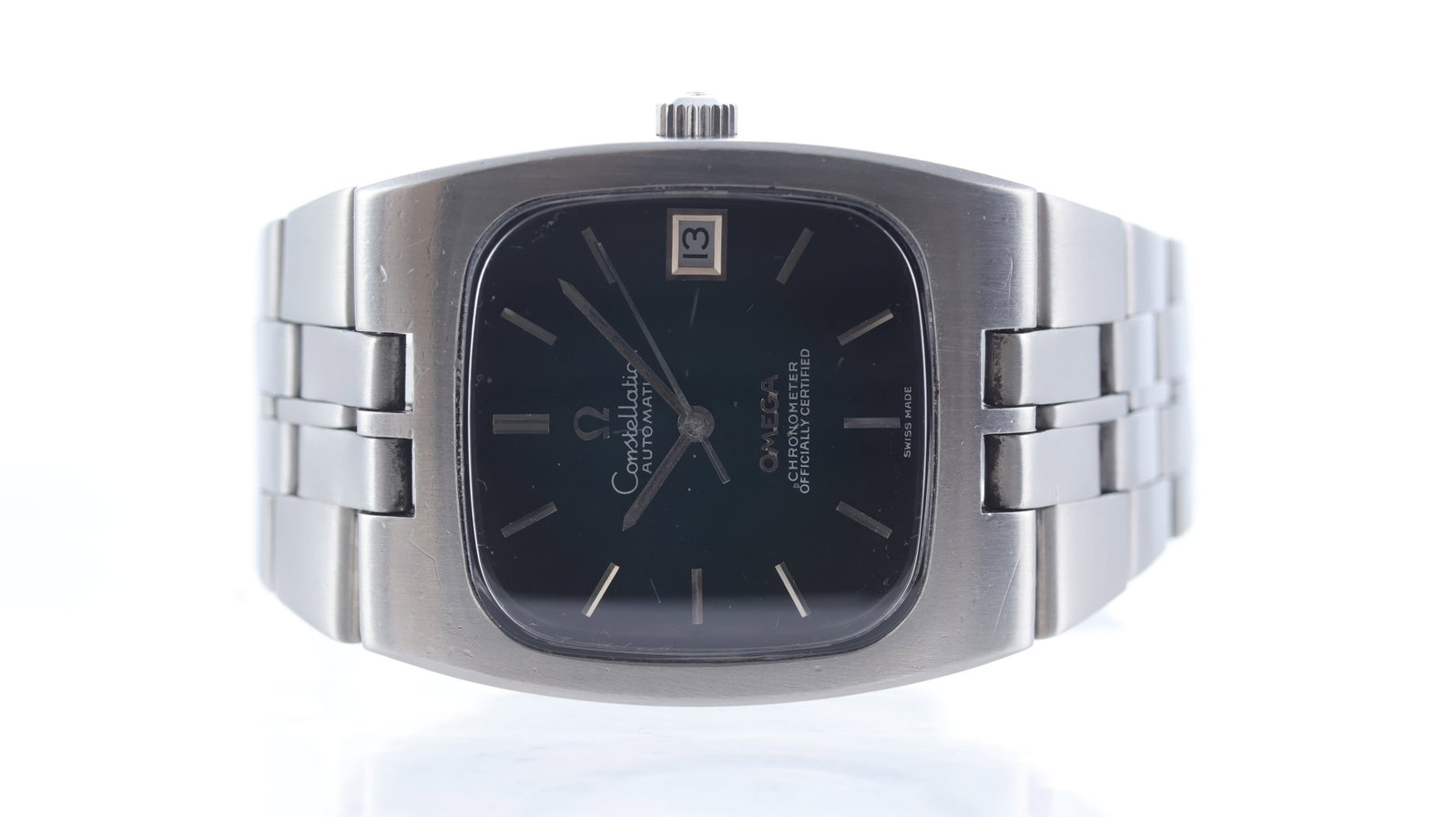 Vintage Omega Constellation 'Spider Dial' Automatic: Brand: Omega Model Name: Constellation Movement type: Automatic Dial shape: Cushion Dial colour: Green Dial features: Green fume 'spider' dial. Applied silver batons. Date aperture at 3 o'clock. Case 