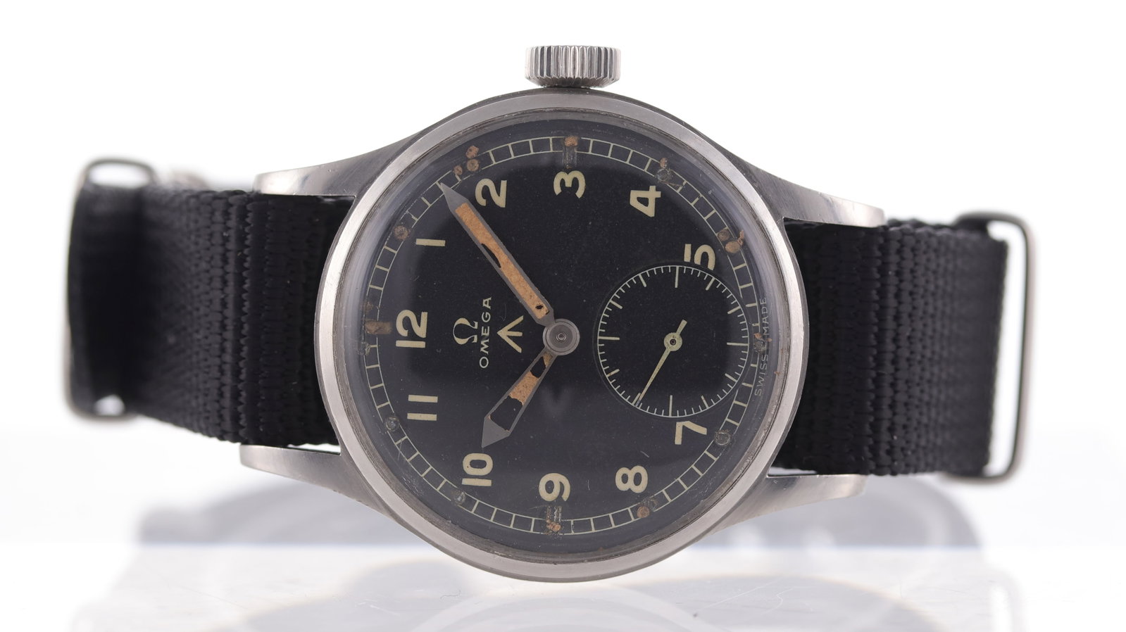 Vintage Omega Dirty Dozen WWII Military Watch Circa 1945: Brand: Omega Model Name: WWW 'Dirty Dozen' Movement type: Manual Wind Movement calibre: Omega 30T2 Year: Circa 1945 Dial shape: Circular Dial colour: Black Dial features: Original Omega military dial 