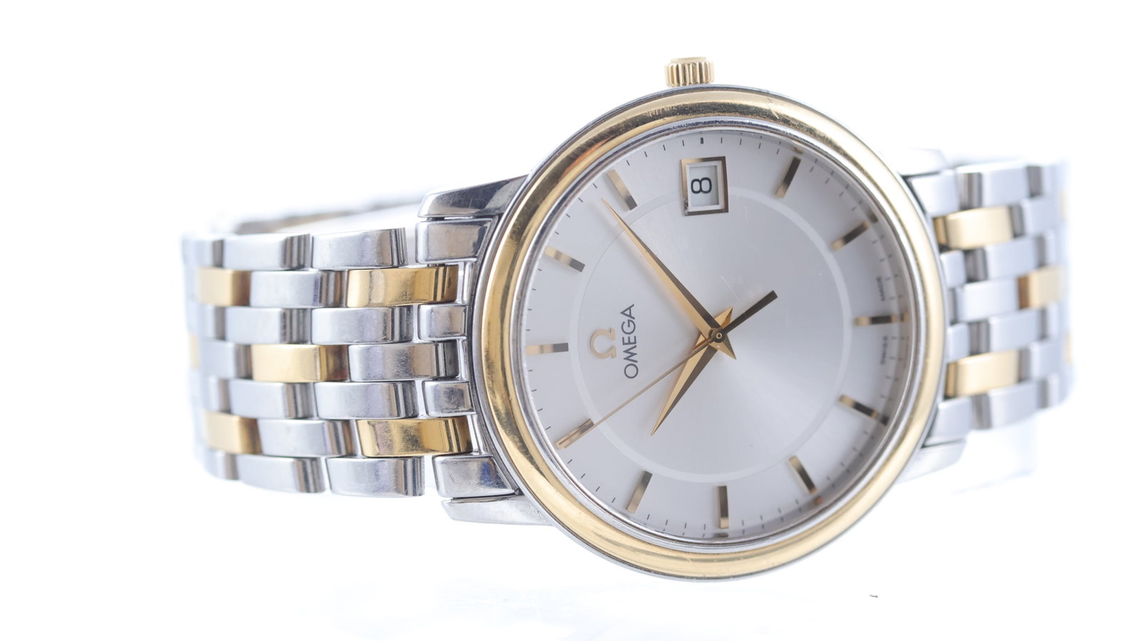 Omega De Ville Ref 4310.31.00 with Papers: Brand: Omega Model Name: De Ville Reference: 4310.31.00 Movement type: Quartz Movement calibre: Omega 1532 Papers: Warranty Papers Dial shape: Circular Dial colour: Silver Dial features: Sunburst dial