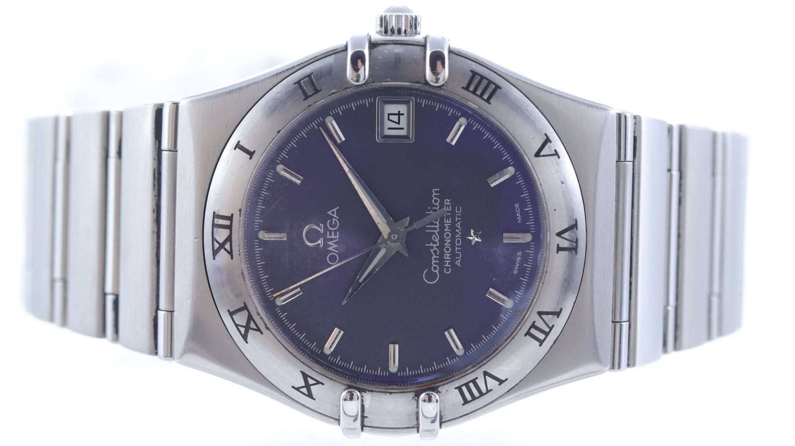 Omega Constellation Automatic Ref 368.1201: Brand: Omega Model Name: Constellation Reference: 368.1201 Movement type: Automatic Movement calibre: Omega 1120 Dial shape: Circular Dial colour: Grey Dial features: Diamond patternedd dial. Silver b