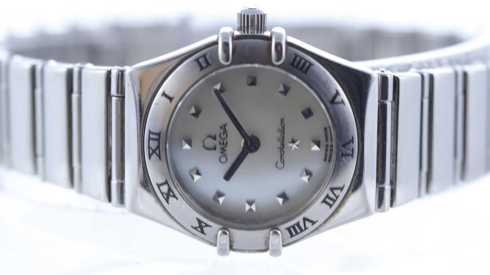 Ladies Omega Constellation Quartz 'My Choice' Ref 795.1243: Brand: Omega Model Name: Constellation 'My Choice' Reference: 795.1243 Movement type: Quartz Movement calibre: Omega 1456 Dial shape: Circular Dial colour: Mother of Pearl Dial features: Applied silve