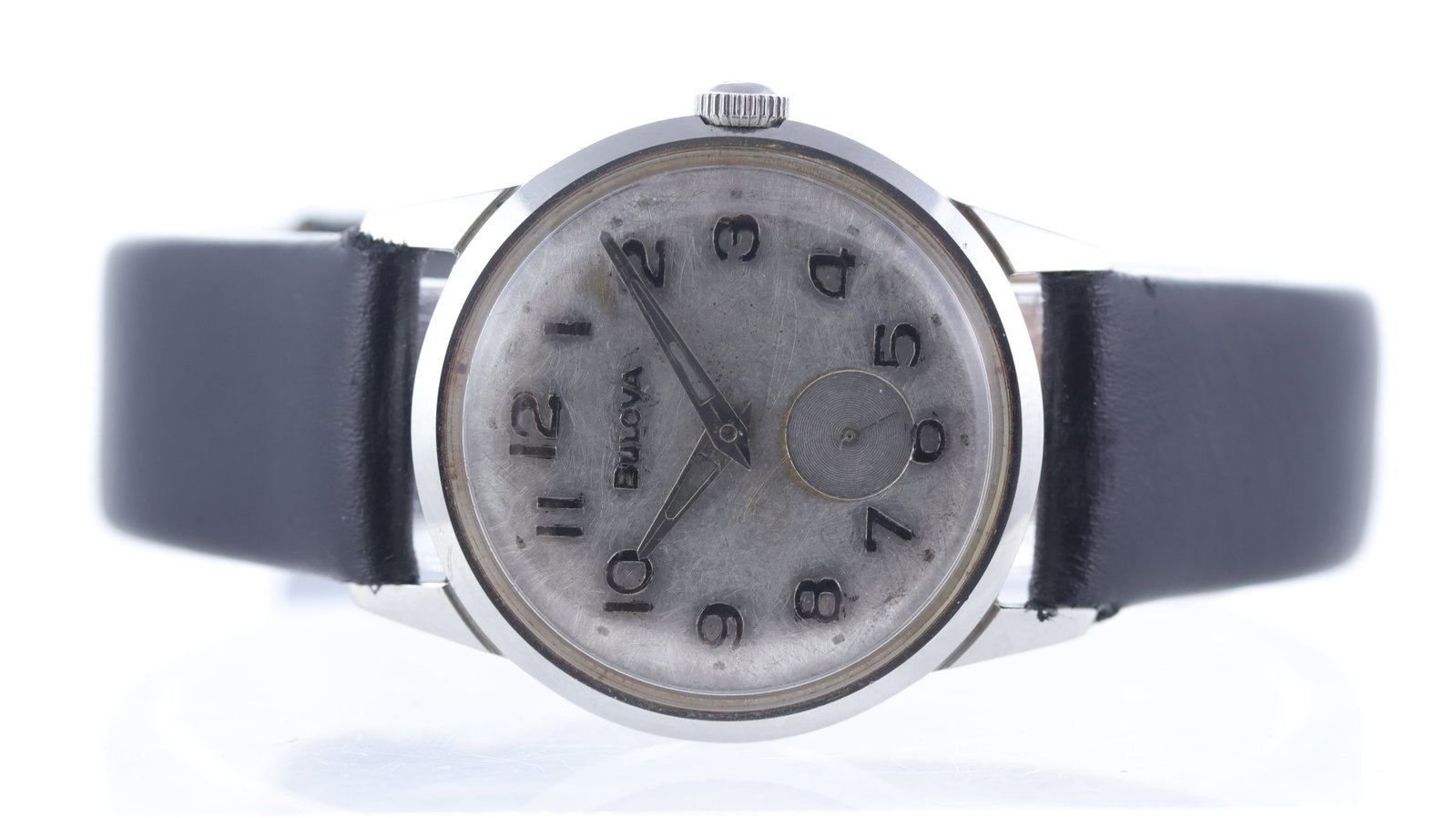Bulova Vintage Manual Wind Ref M7: Brand: Bulova Model Name: vintage Reference: M7 Movement type: Manual Wind Movement calibre: Bulova 11 AL Dial shape: Circular Dial colour: Silver Dial features: Arabic numeral hour markers. Sub