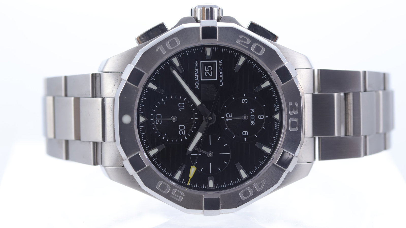 Tag Heuer Aquaracer Ref CAY2110-0: Brand: Tag Heuer Model Name: Aquaracer Reference: CAY2110-0 Movement type: Automatic Movement calibre: Tag Heuer 16 Dial shape: Circular Dial colour: Black Dial features: Applied hour markers, three