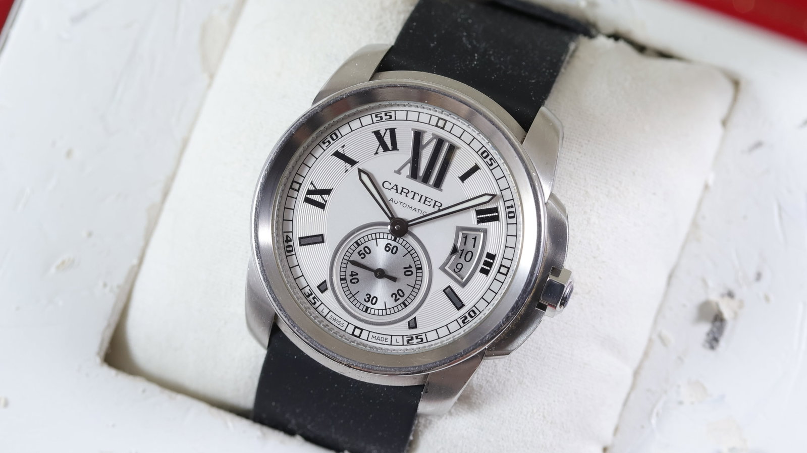 Cartier Calibre De Cartier Ref 3389 with Box and Papers 2011: Brand: Cartier Model Name: Calibre De Cartier Reference: 3389 Movement type: Automatic Movement calibre: Cartier 1904-PS MC Year: 2011 Box: inner box Papers: Full Set Papers Dial shape: Circular Dial 