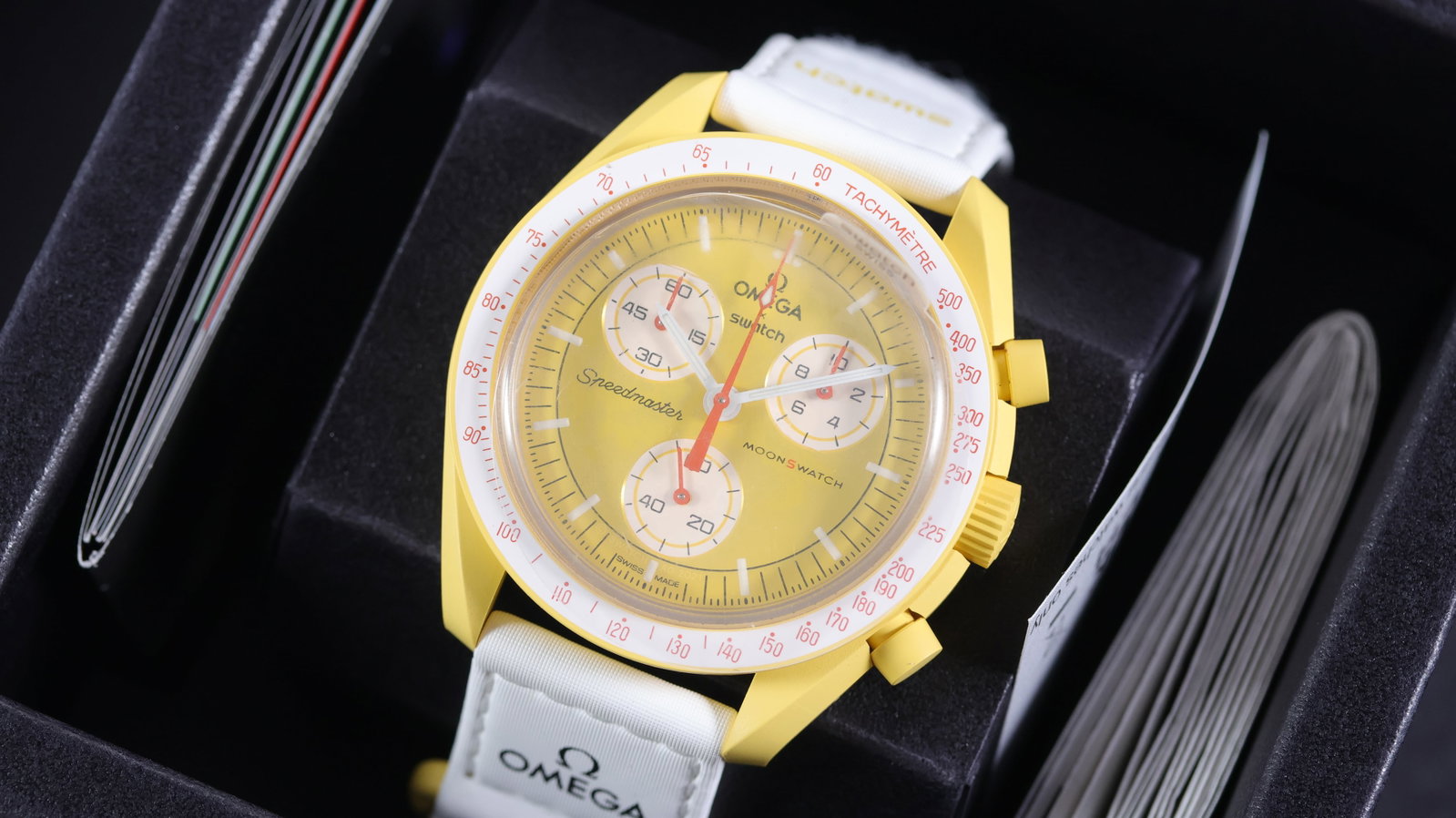 Omega Moon Swatch 'Mission To The Sun' with Box and Papers 2022 (1 of 7)