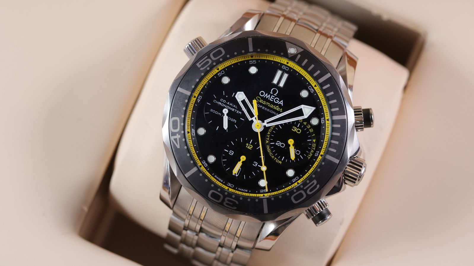 Omega Seamaster Regatta 300 M Ref 212.30.44.50.01.002 with Box and Papers 2020: Brand: Omega Model Name: Seamaster 300 M Reference: 212.30.44.50.01.002 Movement type: Automatic Movement calibre: Omega 3330 Movement features: Column-wheel mechanism and Co-Axial escapement. Silicon