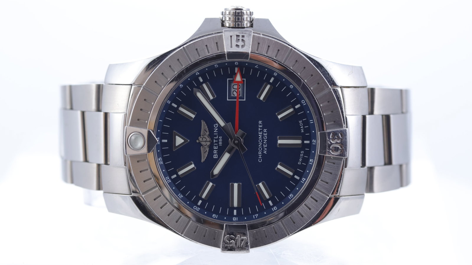 Breitling Avenger GMT Ref A32395: Brand: Breitling Model Name: Avenger GMT Reference: A32395 Movement type: Automatic Movement calibre: Breitling B32 Dial shape: Circular Dial colour: Blue Dial features: Luminous baton hour markers an