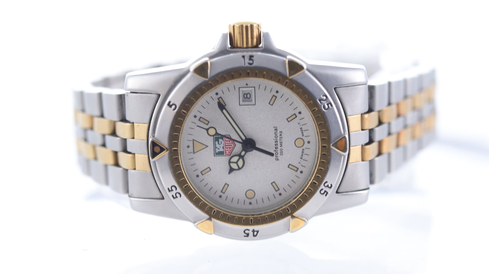 Ladies Tag Heuer Professional Ref 955.7086: Brand: Tag Heuer Model Name: Professional Reference: 955.7086 Movement type: Quartz Dial shape: Circular Dial colour: Stardust, Silver Dial features: Mercedes hands. Quick set date aperture at 3 o'clo