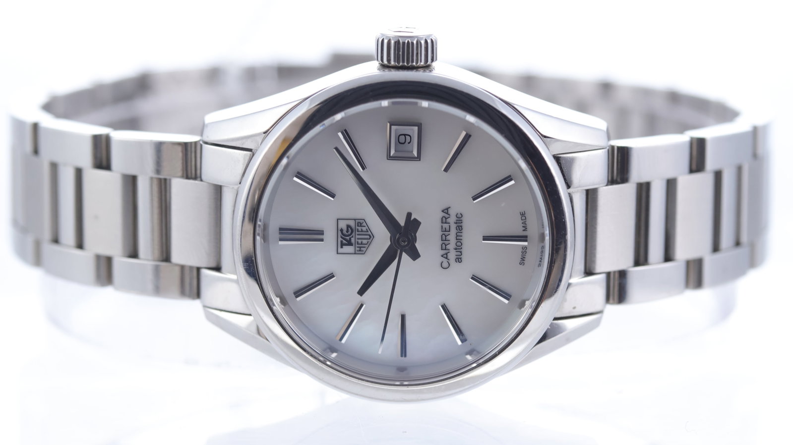 Tag Heuer Carrera Ref WAR2411-3: Brand: Tag Heuer Model Name: Carrera Reference: WAR2411-3 Movement type: Automatic Movement calibre: Tag Heuer 9 Dial shape: Circular Dial colour: Mother of Pearl Dial features: Silver hands and hour 
