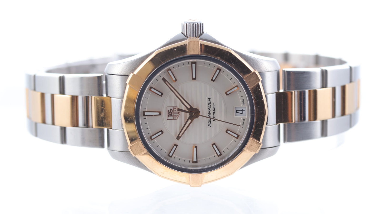 Tag Heuer Aquaracer Ref WAP2350: Brand: Tag Heuer Model Name: Aquaracer Reference: WAP2350 Movement type: Automatic Movement calibre: Tag Heuer 5 Dial shape: Circular Dial colour: Cream Dial features: Baton hour markers, quickset dat