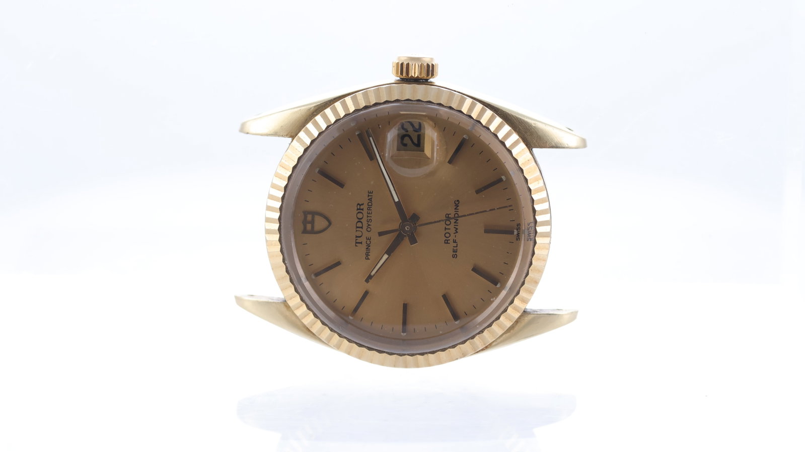 Tudor Prince Oysterdate Ref 74035 Circa 1991: Brand: Tudor Model Name: Prince Oysterdate Reference: 74035 Movement type: Automatic Movement calibre: Tudor signed ETA 2824-2 Year: Circa 1991 Dial shape: Circular Dial colour: Champagne Dial feature