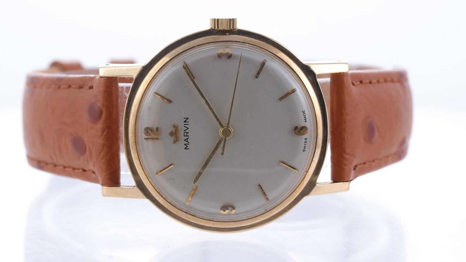 Marvin Dress Watch 9ct yellow gold Dennison Case with Box Circa 1960's - 2