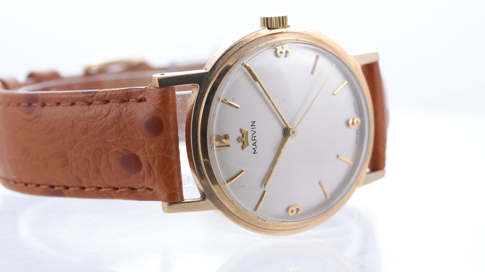 Marvin Dress Watch 9ct yellow gold Dennison Case with Box Circa 1960's - 3