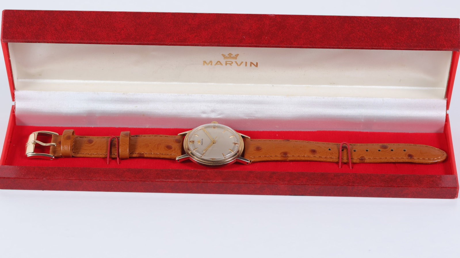 Marvin Dress Watch 9ct yellow gold Dennison Case with Box Circa 1960's - 7