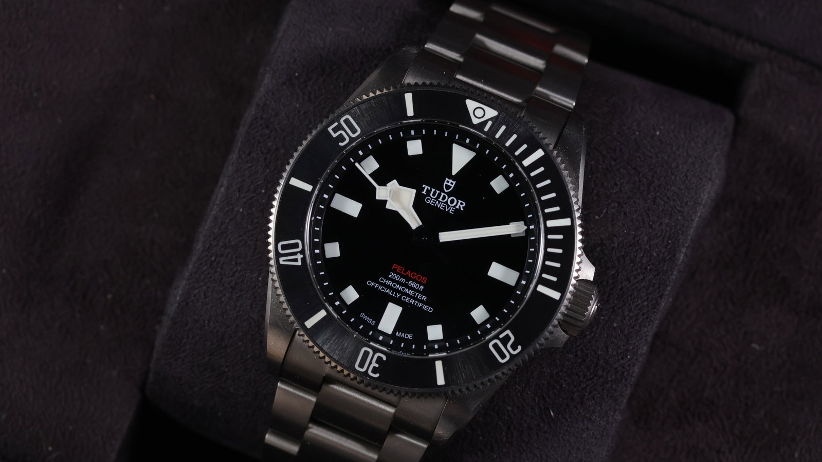 Tudor Pelagos 39 Ref 25407N with Box and Papers 2022: Brand: TudorModel Name: Pelagos 39Reference: 25407NMovement type: AutomaticMovement calibre: Tudor MT5400 (COSC)Year: 2022Box: inner boxPapers: Full Set PapersDial shape: CircularDial colour: BlackDia