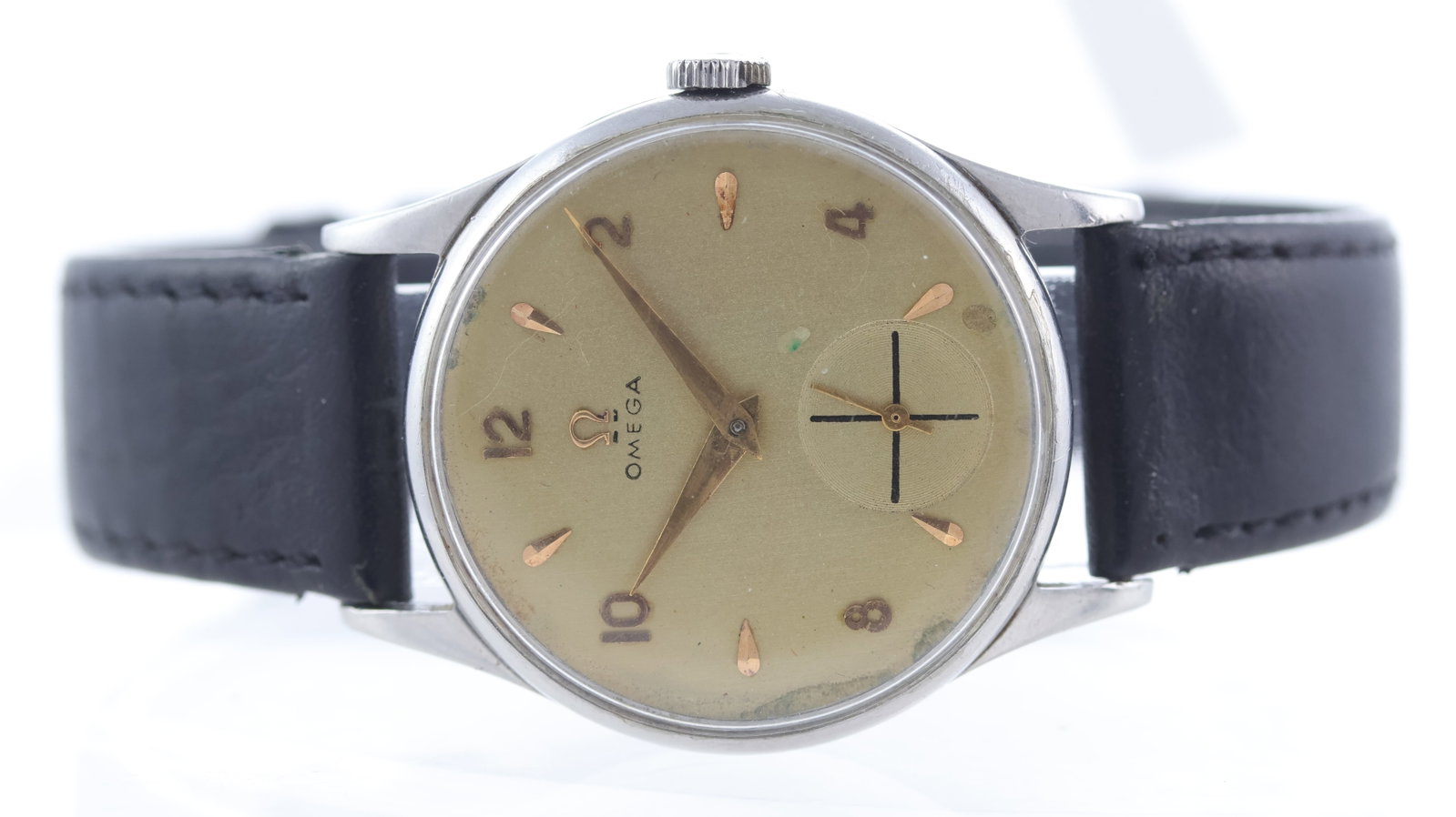 Vintage Omega Dress Watch Ref 2540-8 Circa 1950: Brand: OmegaModel Name: Dress WatchReference: 2540-8Movement type: Manual WindMovement calibre: Omega 265Year: Circa 1950Dial shape: CircularDial colour: ChampagneDial features: Arabic and baton hour 