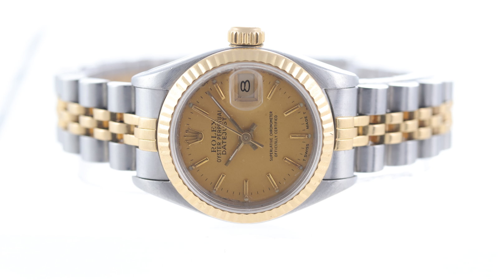 Ladies Rolex Datejust 26 Ref 69173 Circa 1990: Brand: RolexModel Name: Datejust 26Reference: 69173Movement type: AutomaticMovement calibre: Rolex 2135Year: Circa 1990Dial shape: CircularDial colour: ChampagneDial features: Tritium dial with baton 