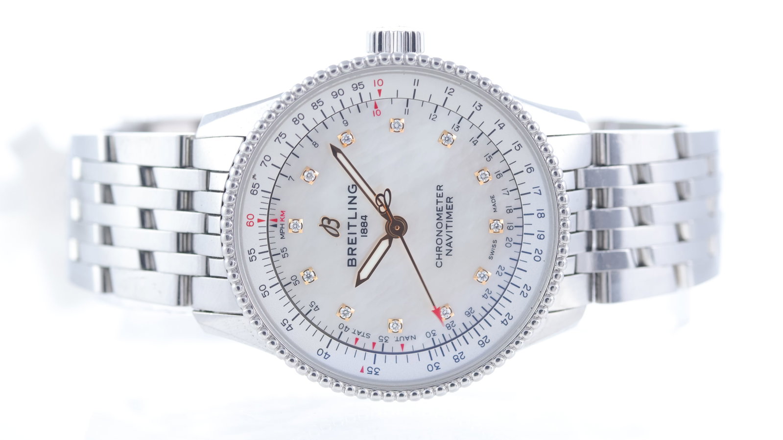 Breitling Navitimer Automatic Ref A17395: Brand: BreitlingModel Name: NavitimerReference: A17395Movement type: AutomaticMovement calibre: Sellita SW 200-1Movement features: Breitling signed rotorDial shape: CircularDial colour: Mother of Pear