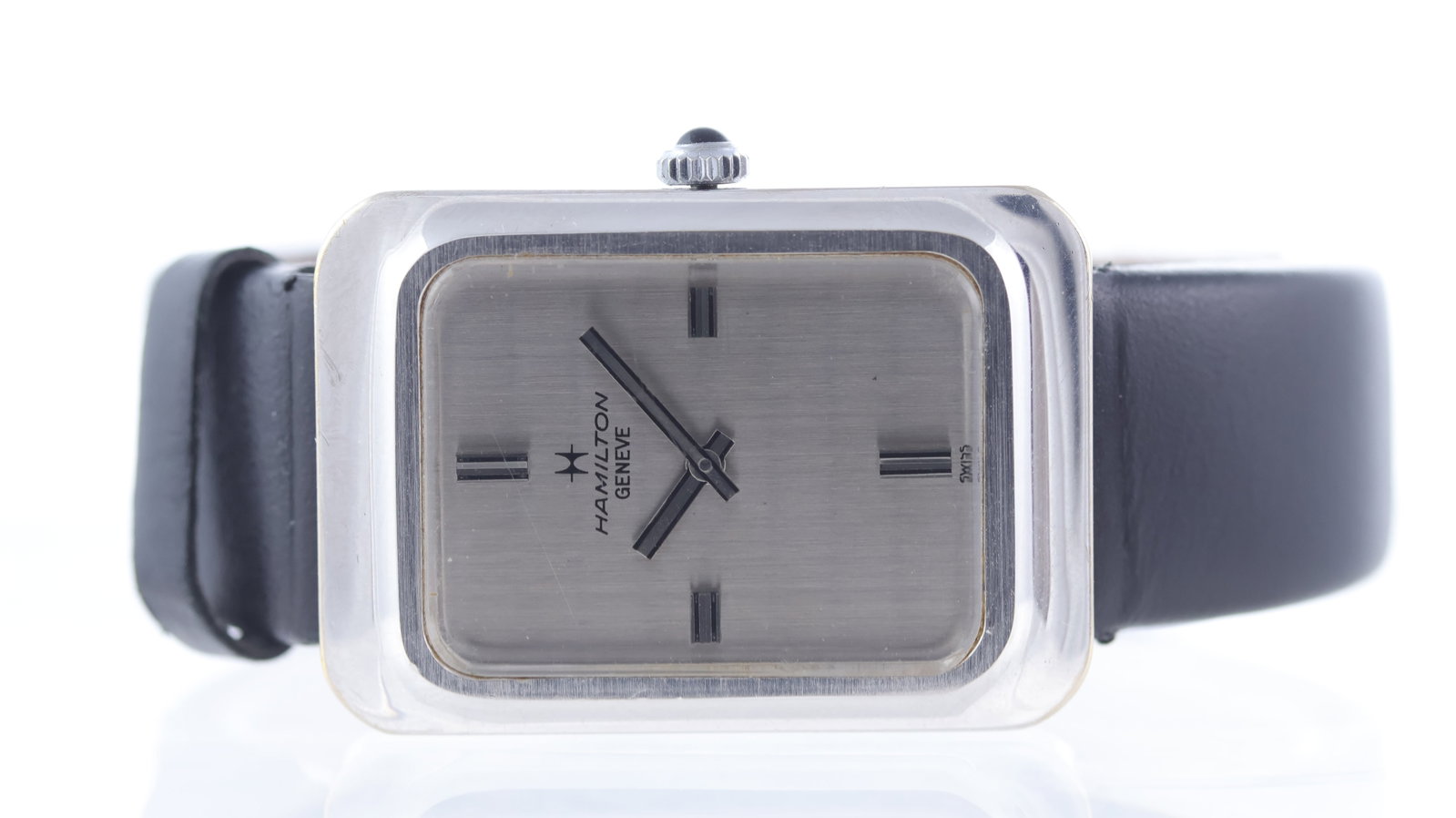Hamilton 'Tank' Ref 732011-5 Circa 1980's: Brand: HamiltonModel Name: 'Tank'Reference: 732011-5Movement type: Manual WindMovement calibre: Hamilton 732Year: Circa 1980'sDial shape: RectangularDial colour: SilverDial features: Shutter design to