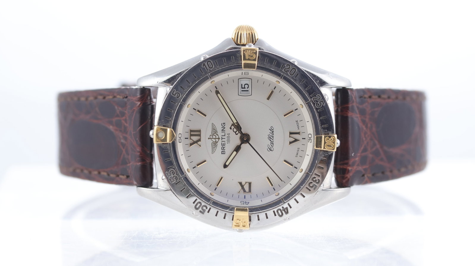 Breitling Callisto Ref B57046: Brand: BreitlingModel Name: CallistoReference: B57046Movement type: QuartzDial shape: CircularDial colour: SilverDial features: Baton and arabic numerals, quickset date aperture at 3 o'clockBezel: Uni