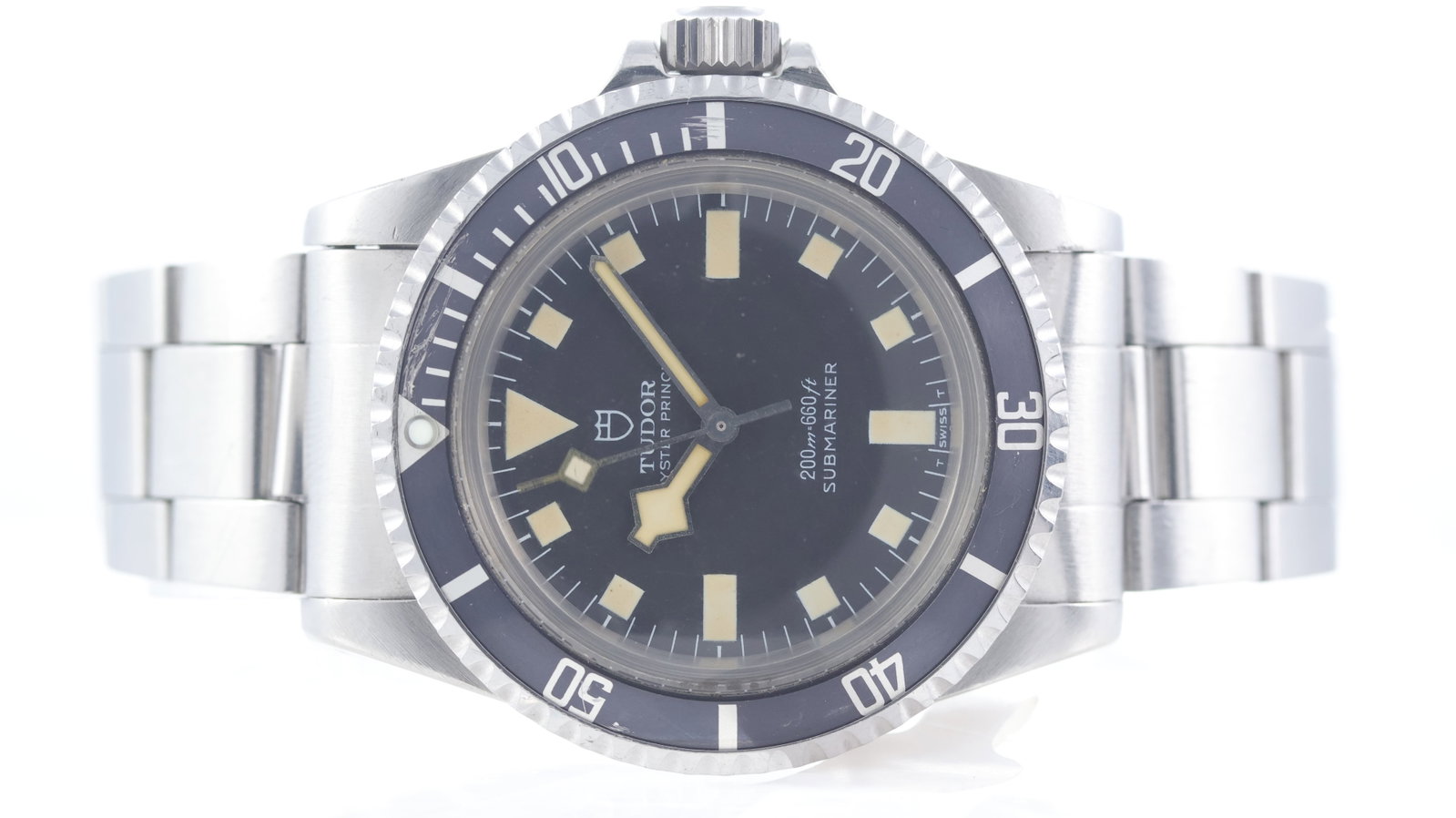 Tudor Submariner Snowflake Ref 94010 Circa 1982: Brand: TudorModel Name: Submariner SnowflakeReference: 94010Movement type: AutomaticMovement calibre: Tudor 2776Movement features: Tudor signed movementYear: Circa 1982Dial shape: CircularDial colour: