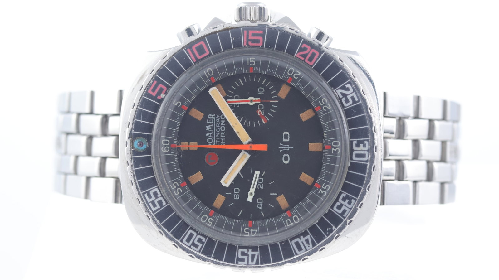 Vintage Roamer Stingray Chrono Diver Circa 1969: Brand: RoamerModel Name: Stingray Chrono DiverMovement type: Manual WindYear: Circa 1969Dial shape: CircularDial colour: BlackDial features: Patina hour markers, two subsidiary dialsBezel: Bi-directio